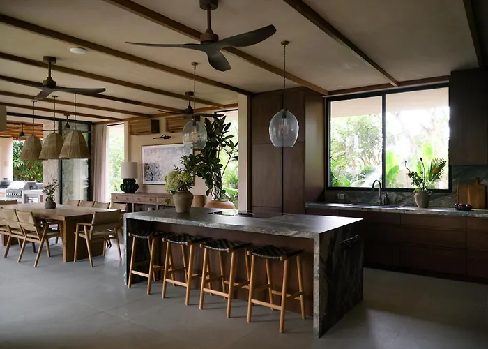 The Manuka House Private 4br In Bingin With Sauna & Cold Plunge In Walkable Neighborhood *