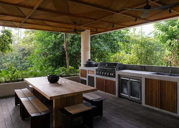 The Manuka House Private 4br In Bingin With Sauna & Cold Plunge In Walkable Neighborhood Villa