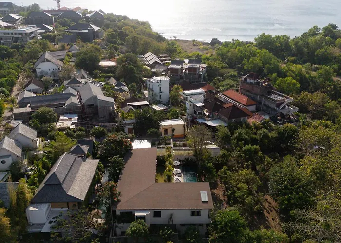 The Manuka House Private 4br In Bingin With Sauna & Cold Plunge In Walkable Neighborhood